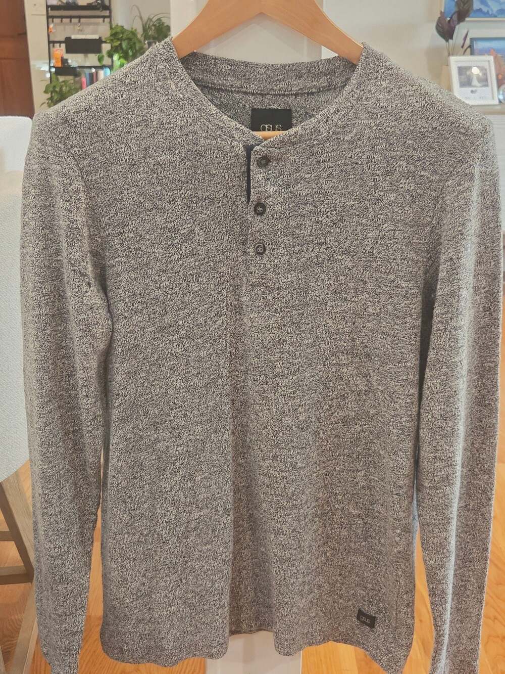 gsus Sindustries Men's Size Medium (M)Marled Gray Long Sleeve Henley Shirt